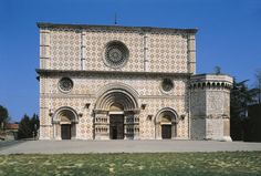 Basilica di Santamaria di Collemaggio